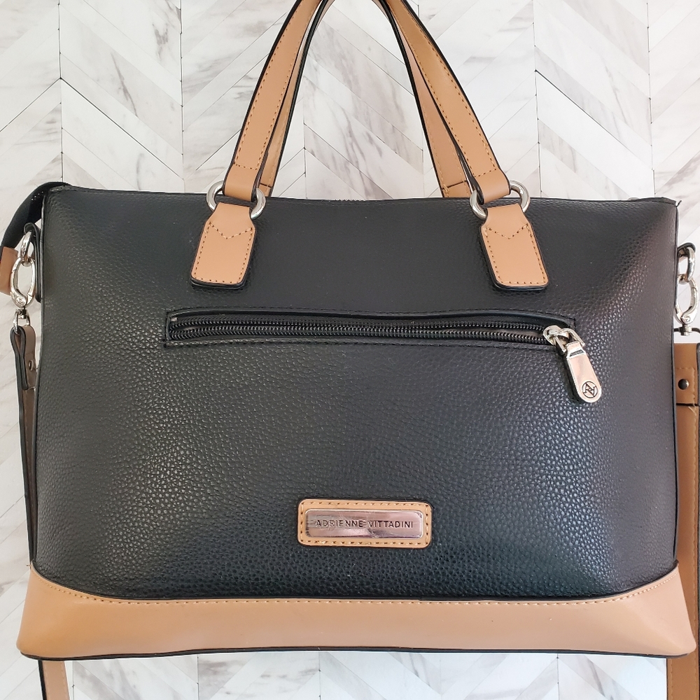 Classic Adrienne Vittadini Smooth Dome Satchel - Like New Condition - Picture 4 of 4